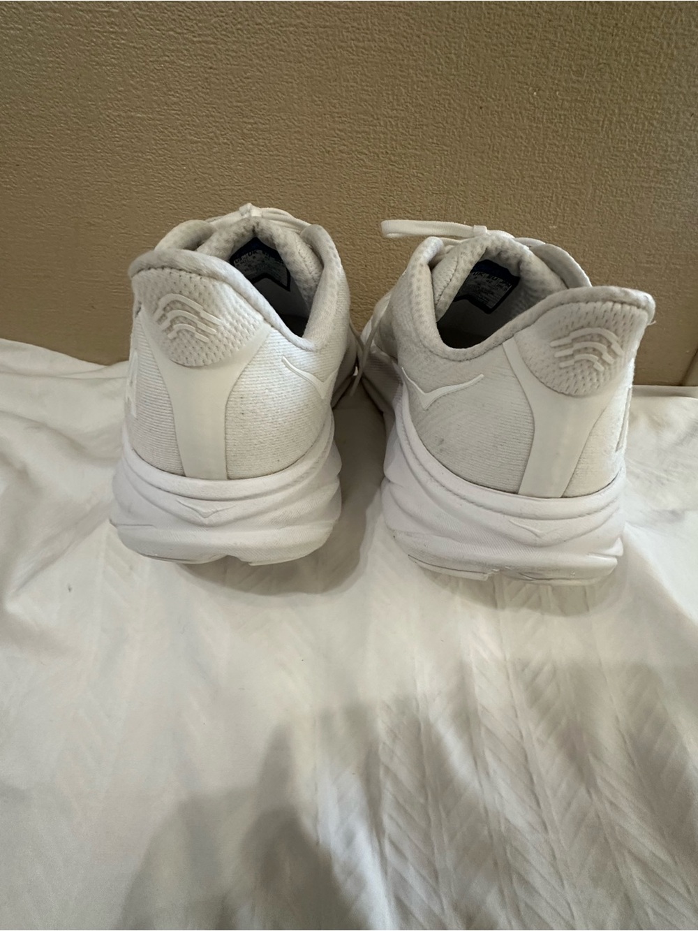 Hoka Clifton Sneakers - Picture 7 of 11